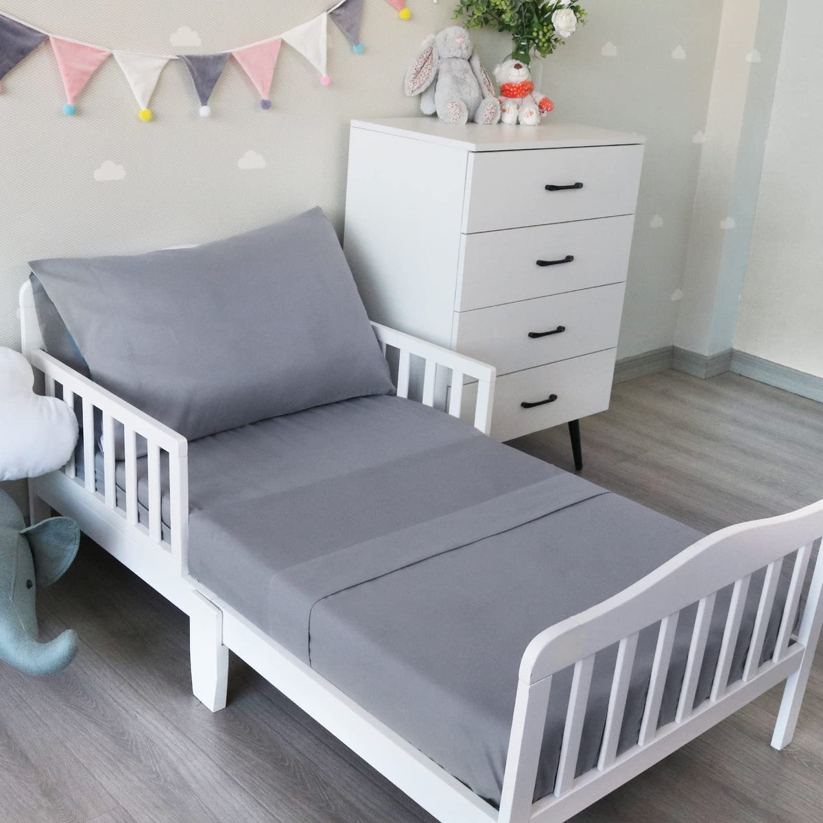 3-Piece Microfiber Toddler Sheet Set V996